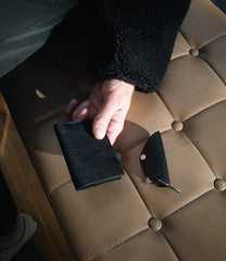 Elm Compact Wallet - Pebbled Black