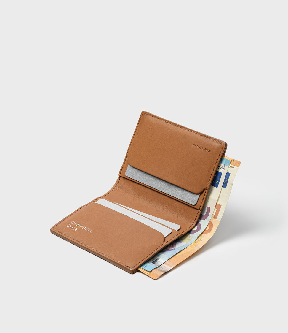 Elm Compact Wallet - Pebbled Tan